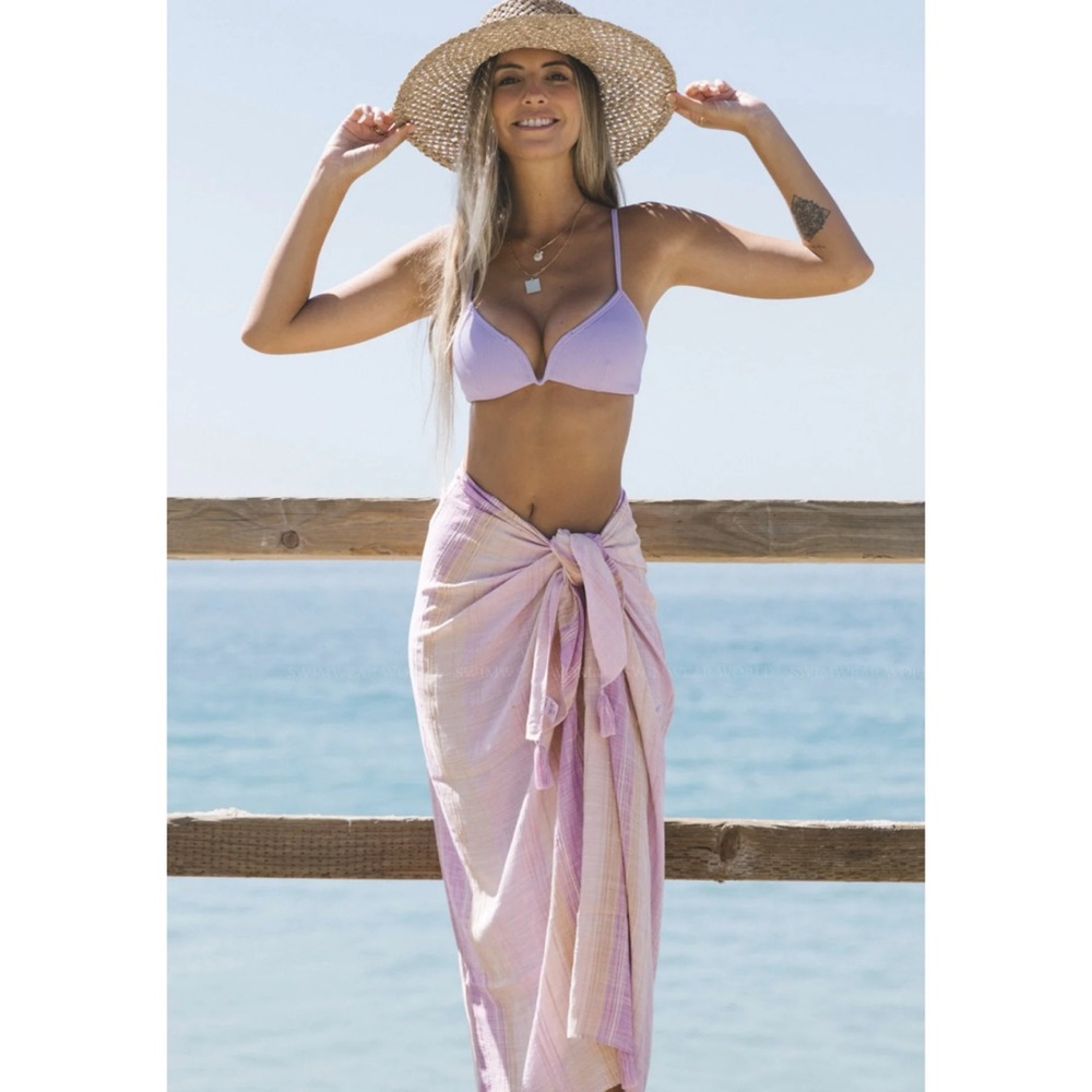l*space Lavender Sarong - Picture 5 of 16
